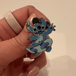 Disney 2025 WDW Hidden Mickey Hidden Disney Stitch Blue Color Story trading pin